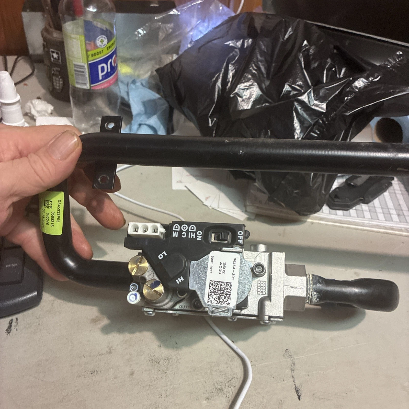 White-Rodgers 36J54-201 Two-Stage HVAC Gas Valve - Image 4