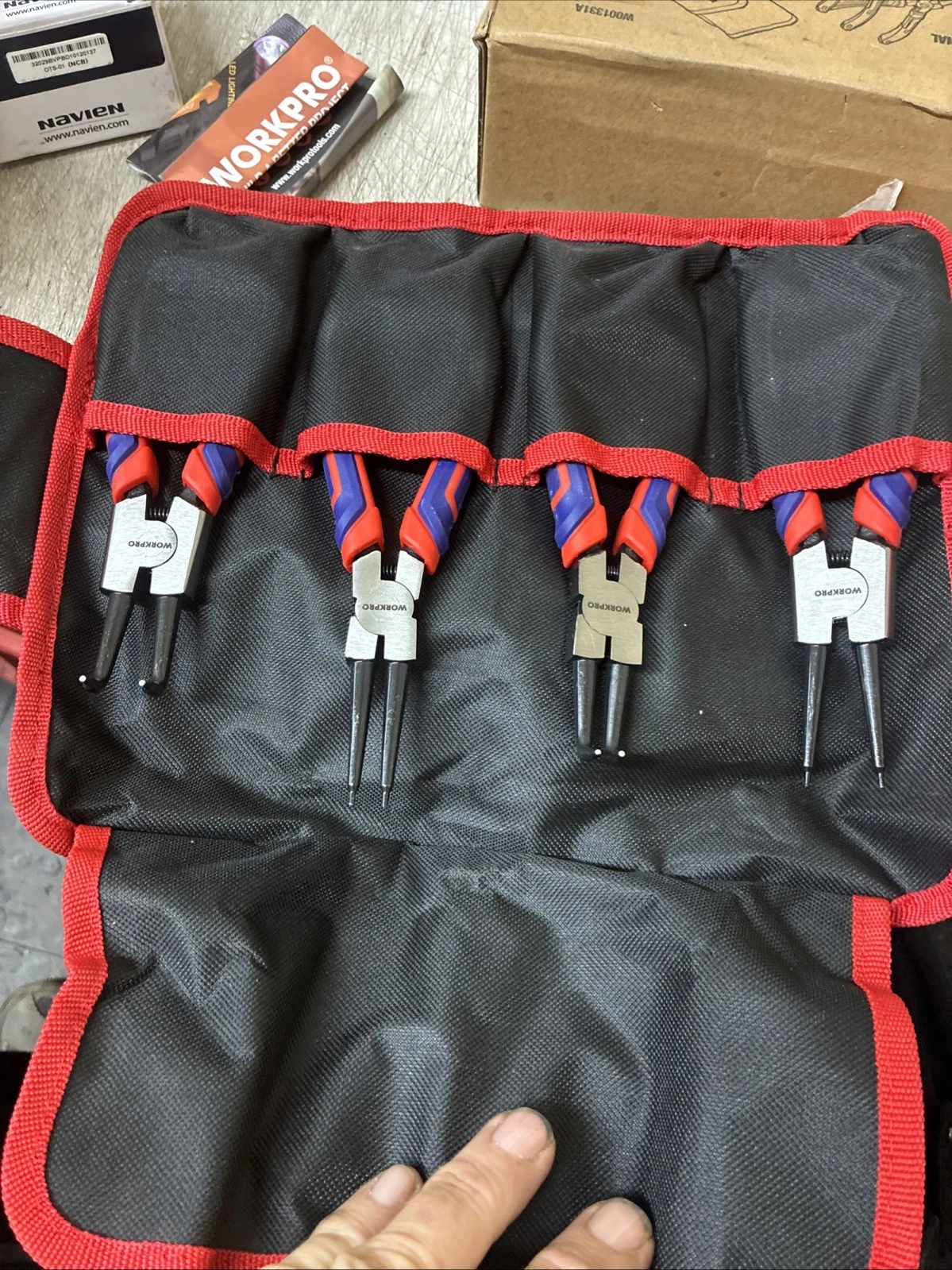 WORKPRO 4PCS 7" Snap Ring Pliers Set Heavy Duty Internal/External Circlip Pliers - Image 3
