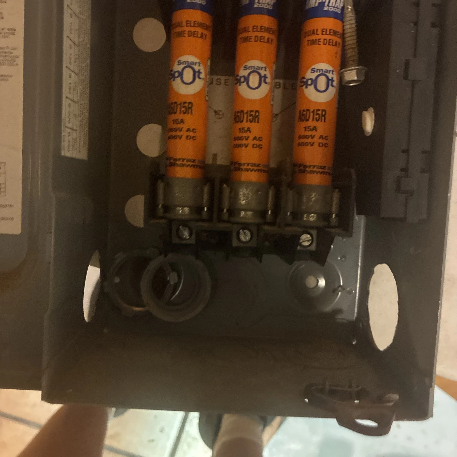 Square D 30 Amp 600V Heavy Duty Safety Switch H361N With Hardware - Image 3
