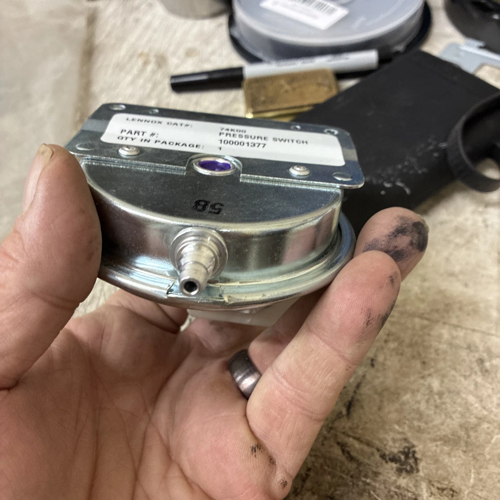Lennox 74K00 HVAC Pressure Switch - Image 4