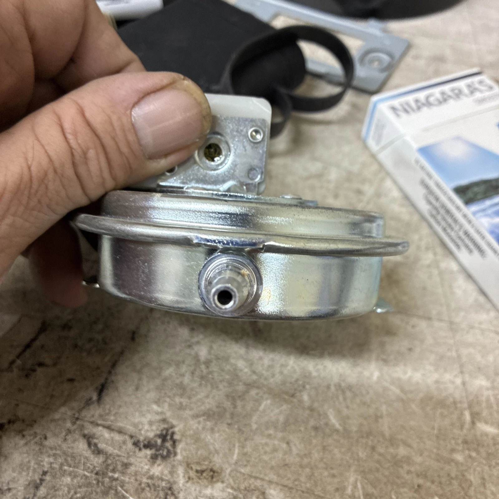 Lennox 74K00 HVAC Pressure Switch - Image 3