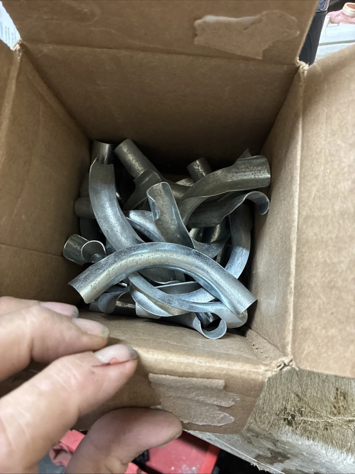 35 PIECES 3/8" - 1/2" PEX TUBING BEND SUPPORTS METAL - Image 2