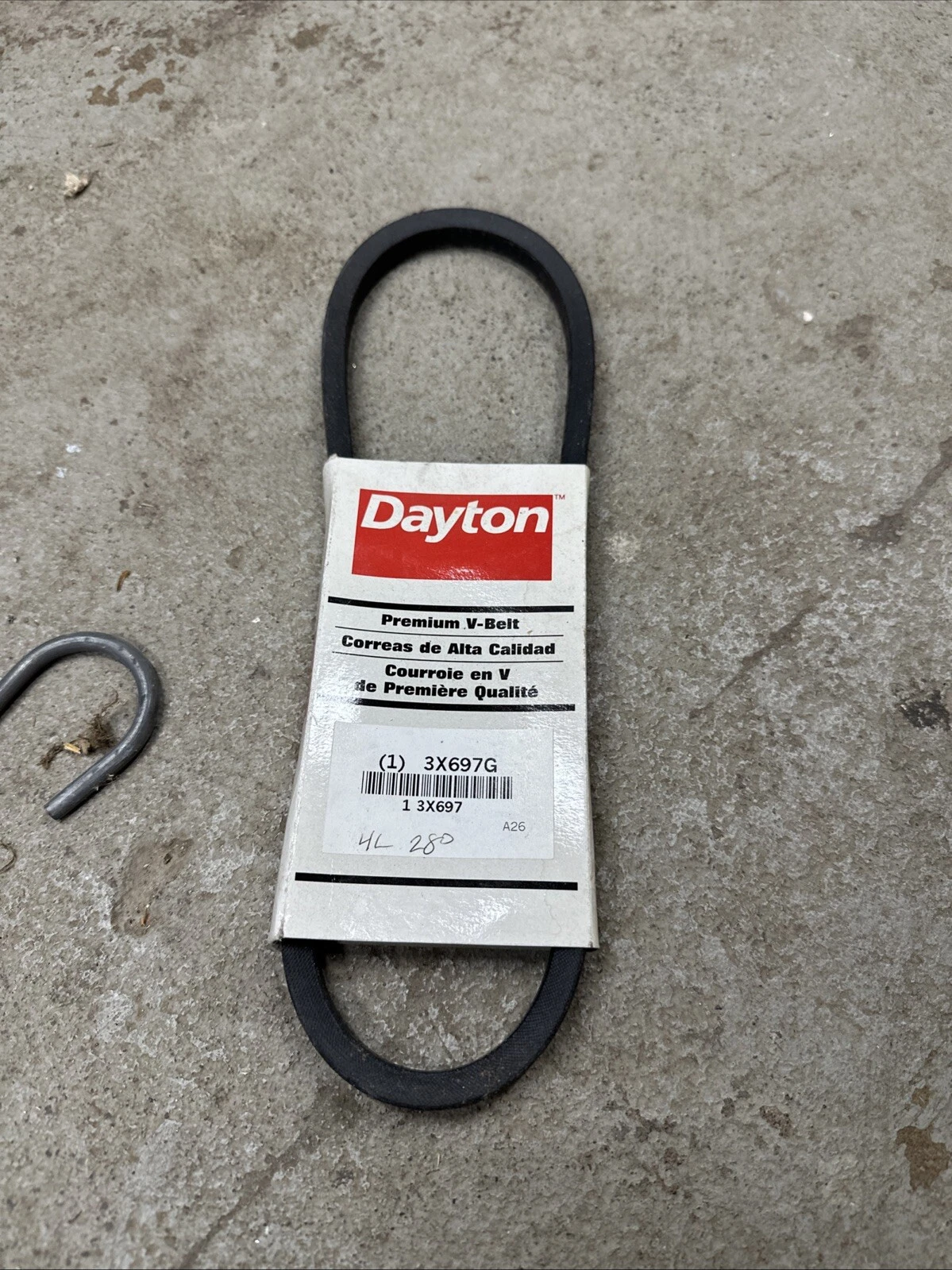 Dayton 3X697G A26 V-Belt, 28" Outside Length, 1/2" Top Width, 1 Ribs, 5/16"