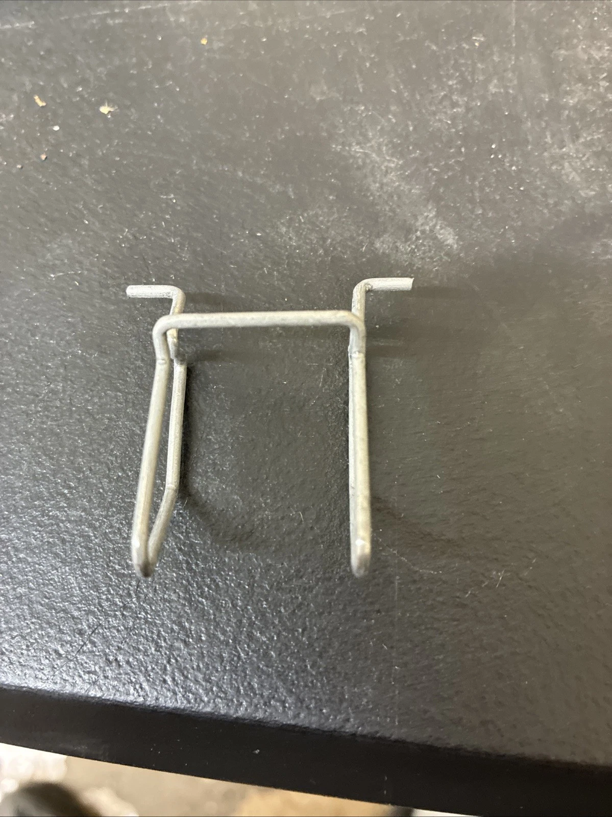 Unirac SolarFrame 008025S Trim End Clip - Image 4