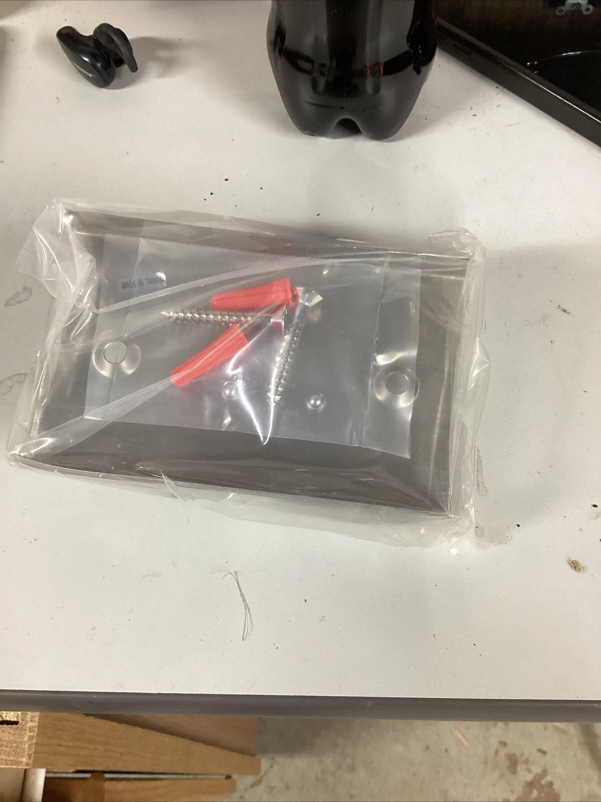 ZURN Light Commercial Mop Basin Hose Bracket JP1996 LC - Image 3