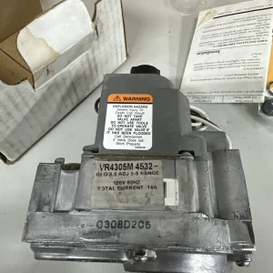 Honeywell Dual Valve Gas Control Part Number VR4305M 4532, New