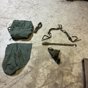 Mixed Lot Of Random US Army Items ( Cold War Era )