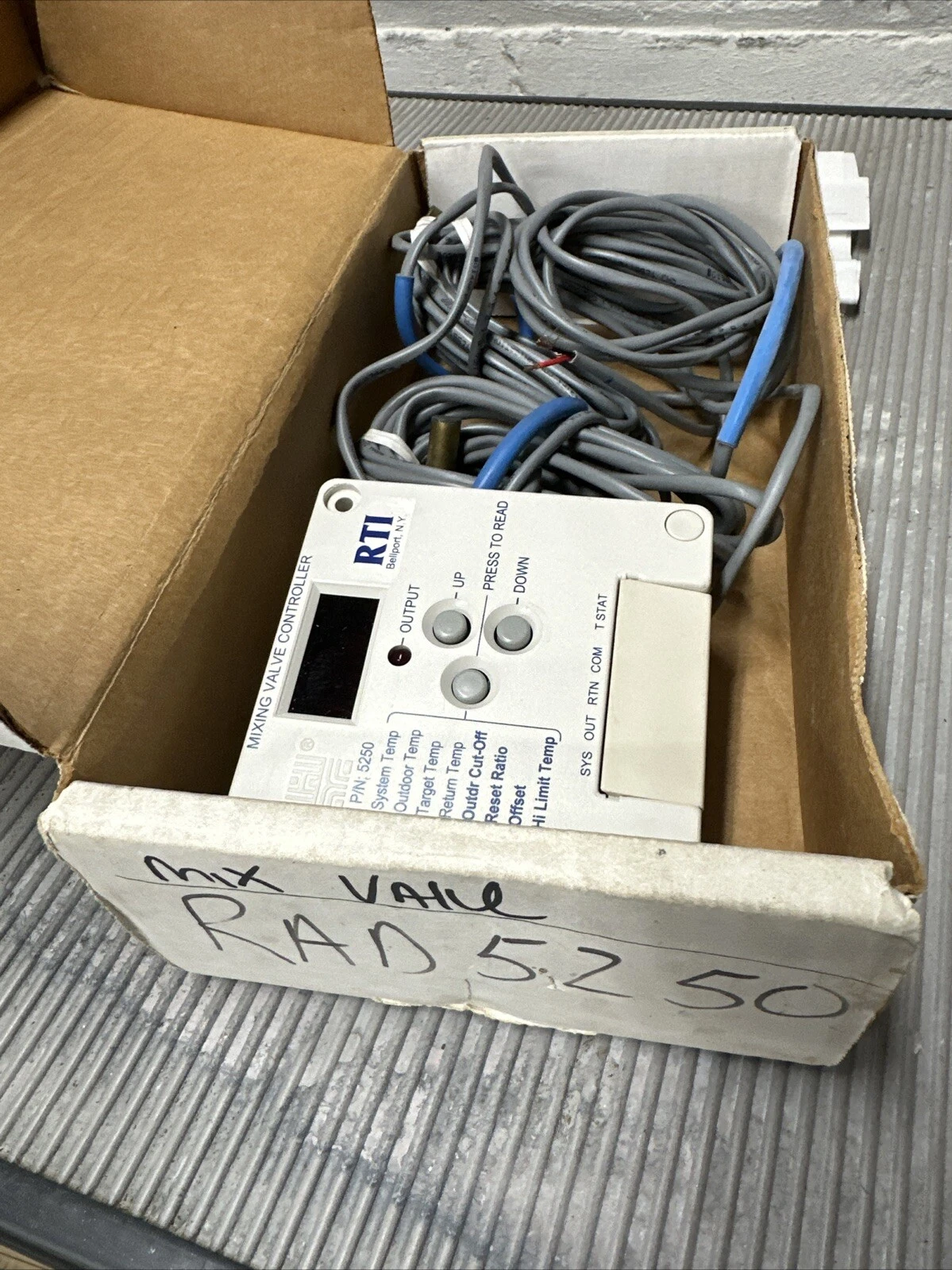 Rti 5250 Mixing Valve Controller - Image 2
